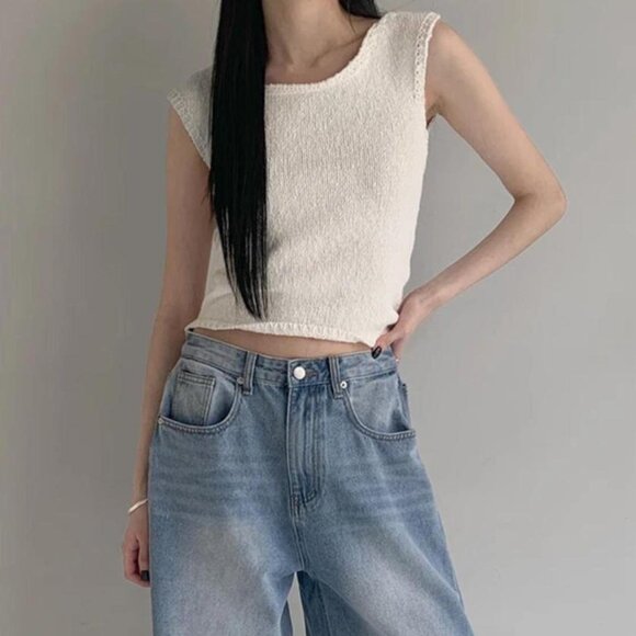 Beige Knitted Crop Top With Back tie - Picture 2 of 7